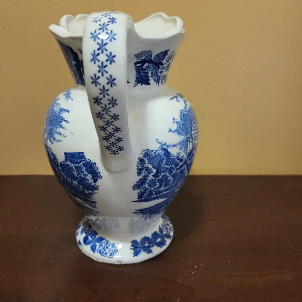 Vintage Norleans Japan Blue and White pitcher - Picture 2 of 6